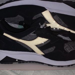 Size 9 men Diadora BK / GD